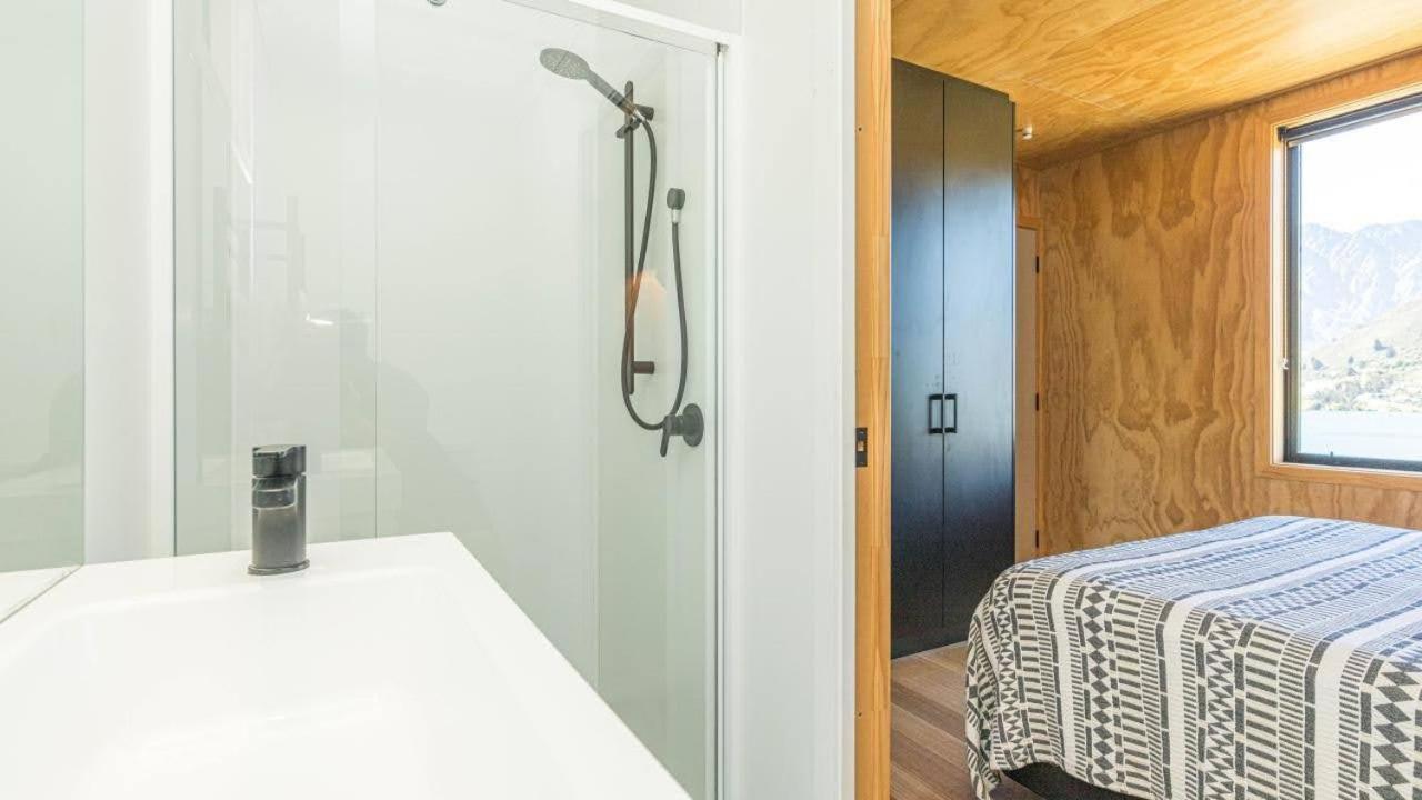 Picture Perfect - Queenstown Holiday Home Eksteriør billede